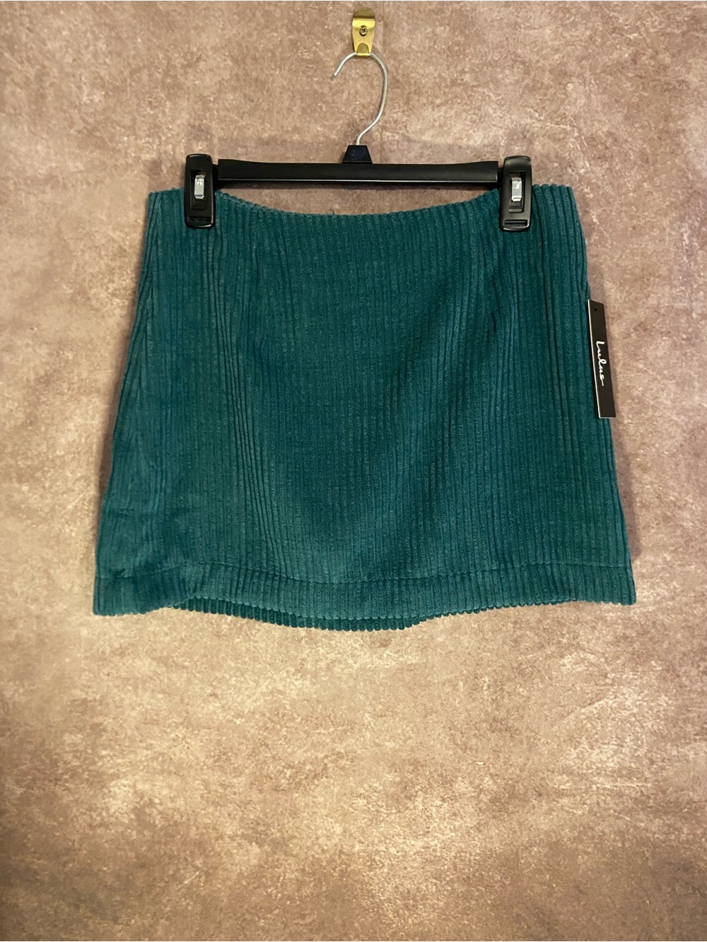 Lulu’s green corduroy mini skirt-Women’s size M-NWT - Picture 2 of 5